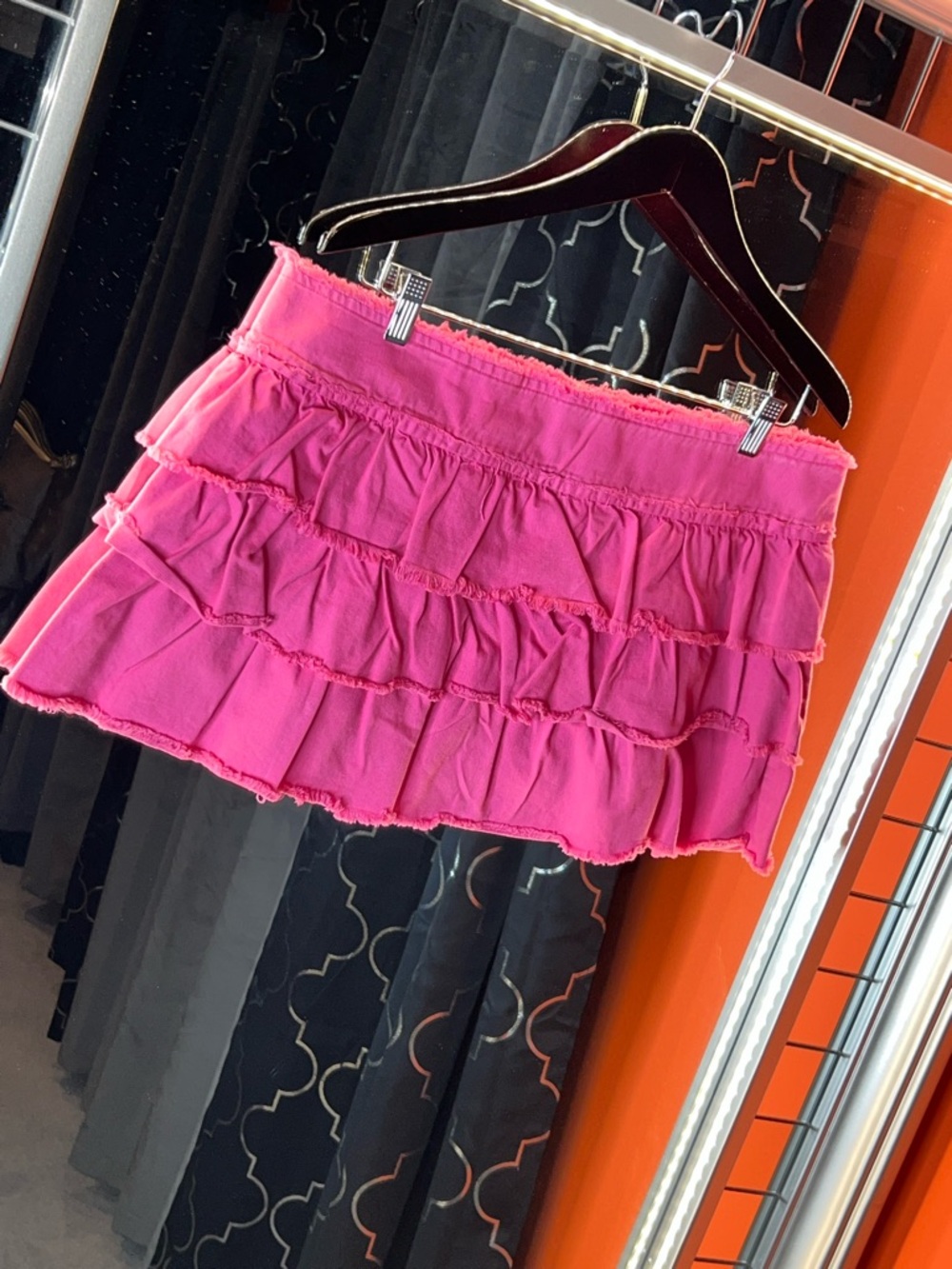 Pink Perfection: Juicy Couture Ruffled Tiered Statement Mini Skirt 🍭 🎀